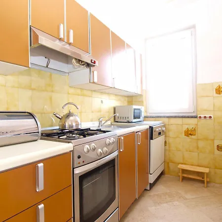 Milena 1583 Apartment Premantura