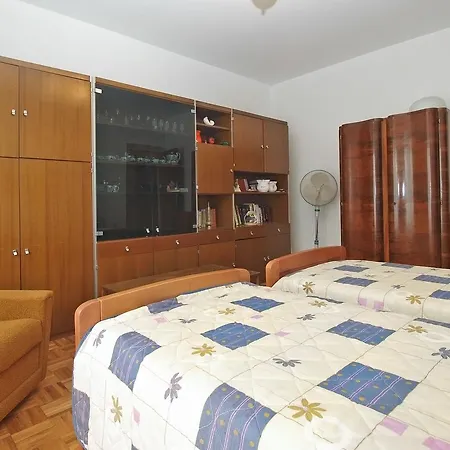 Milena 1583 *